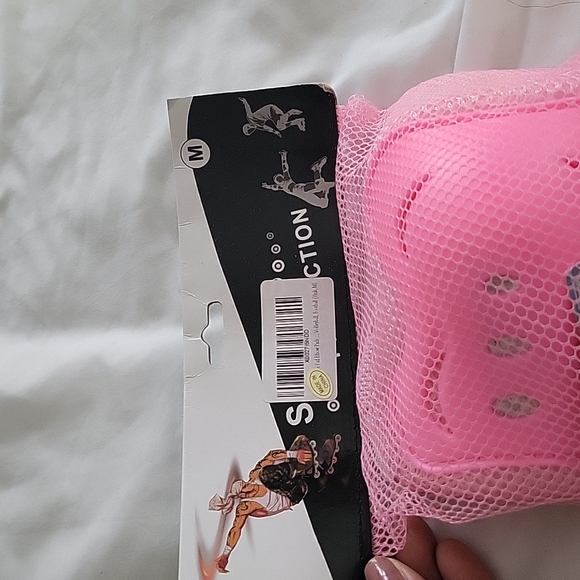 Elbow, Wrists and Knee Pads - Picture 3 of 3